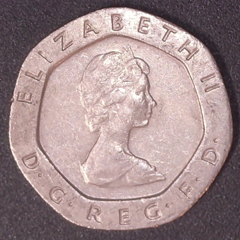 1982 United Kingdom 20 Pence Coin Queen Elizabeth II Circulated